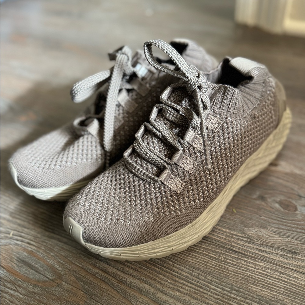 NOBULL Sneakers Lightweight Knit Design